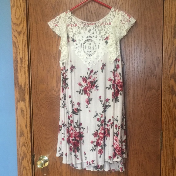 Umgee Dress - Picture 2 of 8